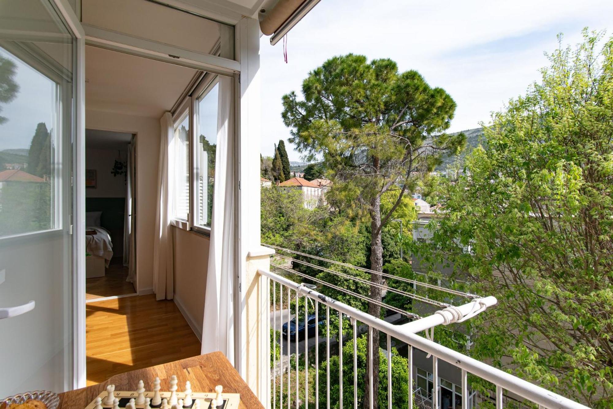 Modern & Spacious 1bdr Flat In *